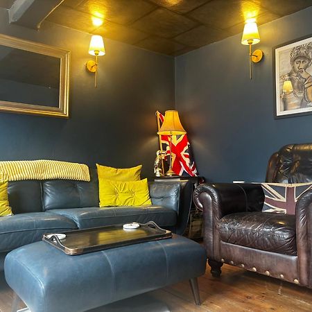 Bury St. Edmunds Sweet & Cosy 10 Bridewell Cottage With Parking Available Upon Request מראה חיצוני תמונה