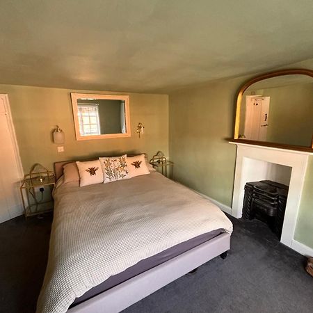Bury St. Edmunds Sweet & Cosy 10 Bridewell Cottage With Parking Available Upon Request מראה חיצוני תמונה