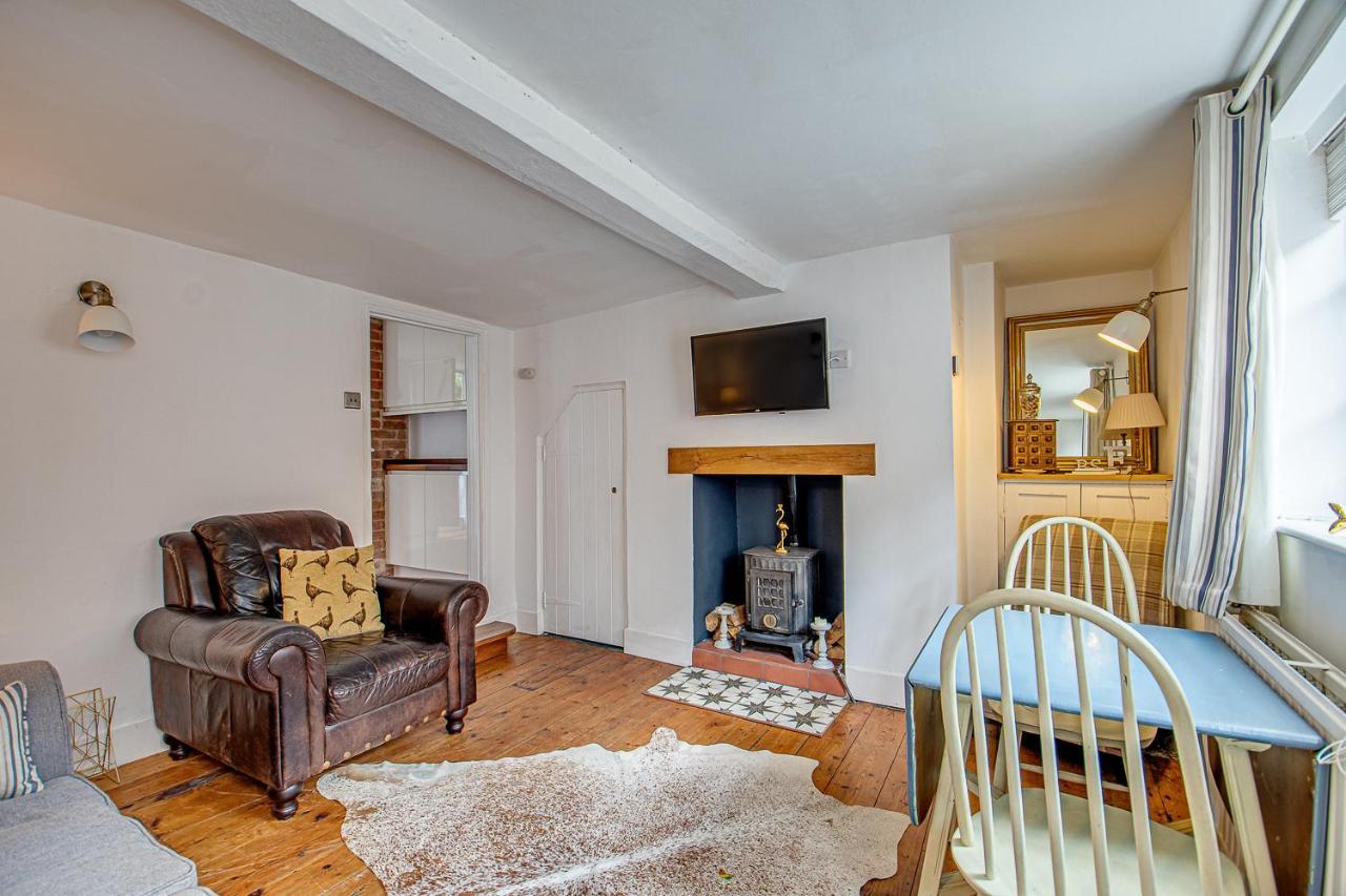 Bury St. Edmunds Sweet & Cosy 10 Bridewell Cottage With Parking Available Upon Request מראה חיצוני תמונה