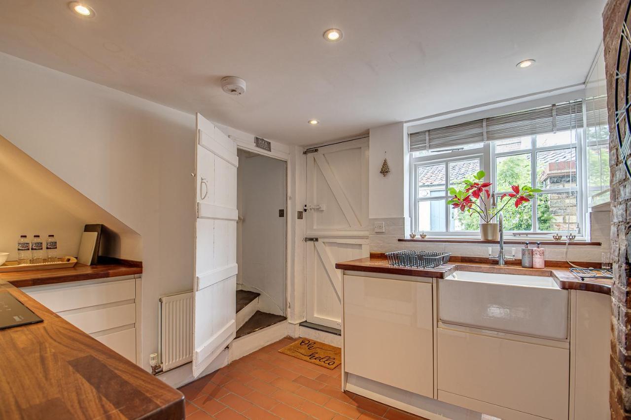Bury St. Edmunds Sweet & Cosy 10 Bridewell Cottage With Parking Available Upon Request מראה חיצוני תמונה