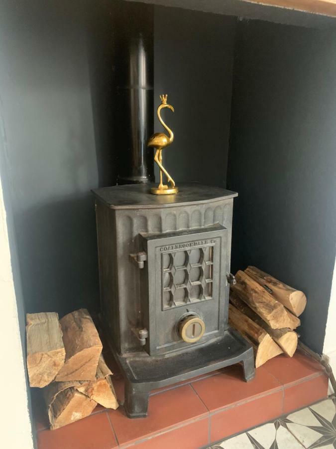 Bury St. Edmunds Sweet & Cosy 10 Bridewell Cottage With Parking Available Upon Request מראה חיצוני תמונה