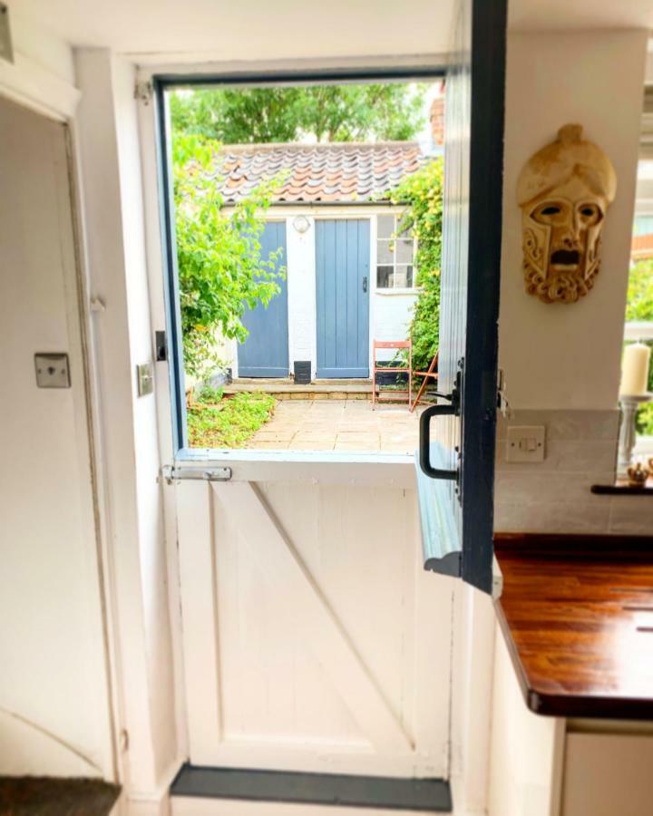 Bury St. Edmunds Sweet & Cosy 10 Bridewell Cottage With Parking Available Upon Request מראה חיצוני תמונה